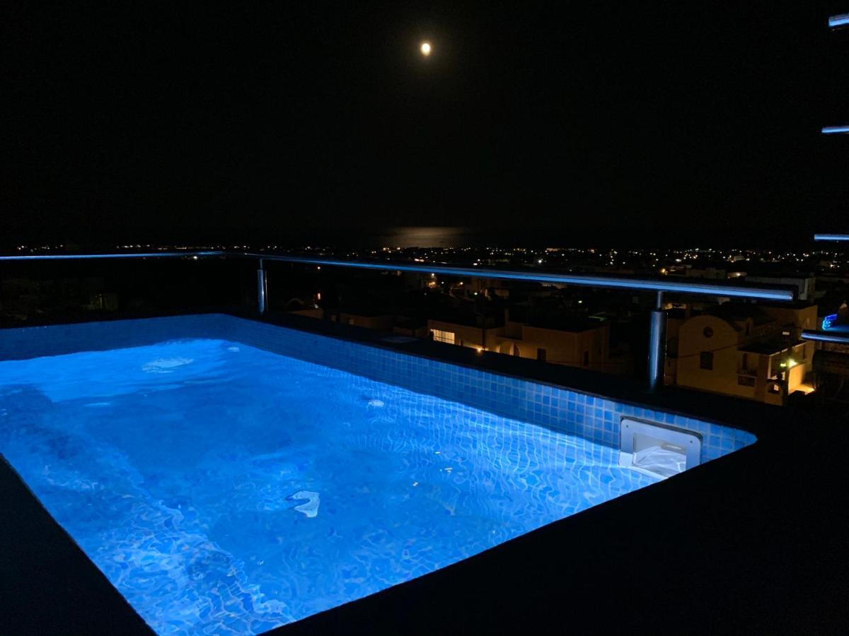 Lux House With Outdoor Jacuzzi And Sea View In Santorini Apartman Emborió Kültér fotó